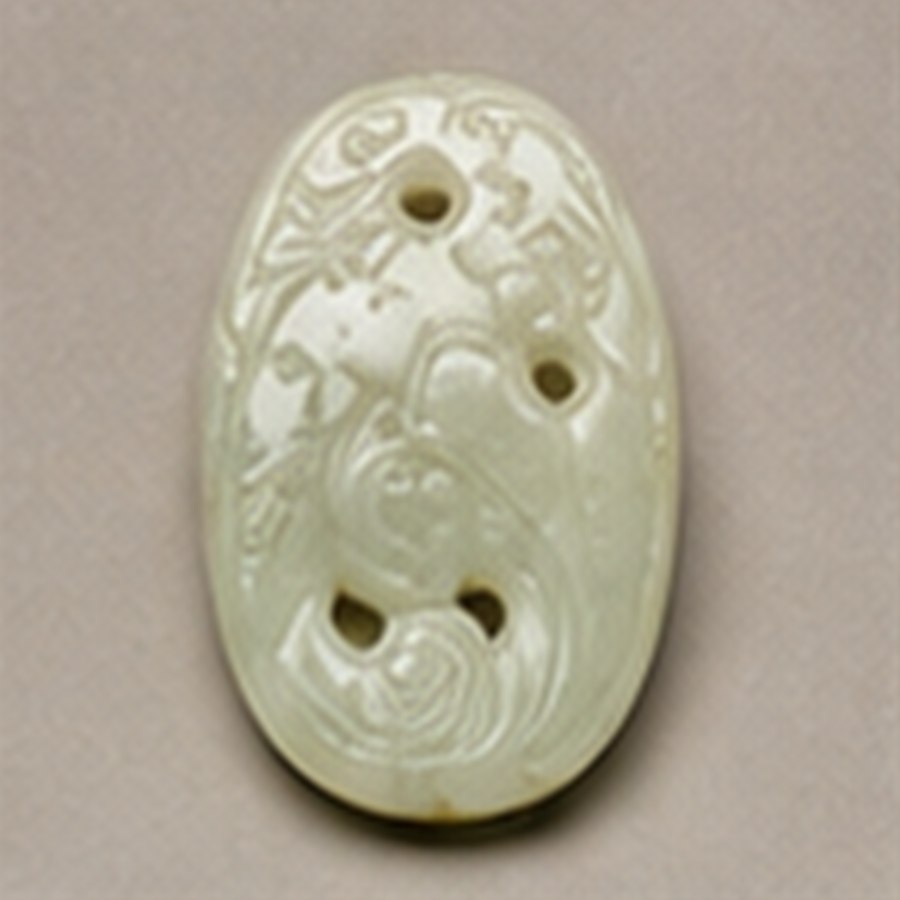 精品青玉兽面牌 · 纹饰清晰